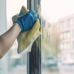 Cómo limpiar ventanas de PVC y alargar su vida útil guía práctica paso a paso