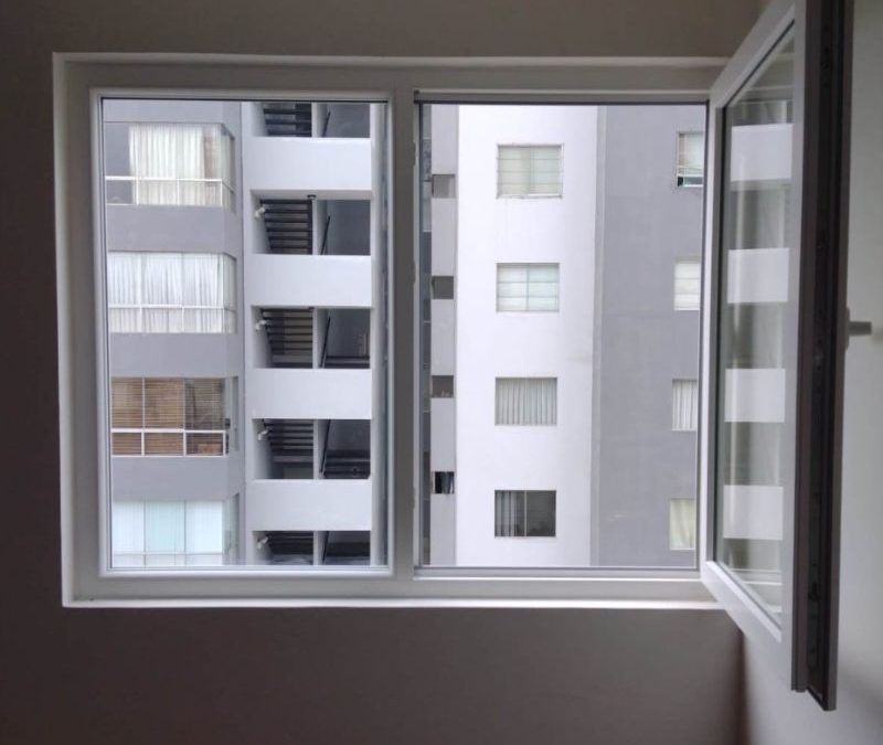 Ventanas acústicas para hospitales y clínicas soluciones de aislamiento efectivo en Lima