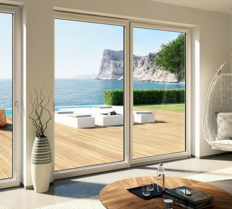 Ventanas de PVC para casas de playa en Perú resistencia al salitre y durabilidad