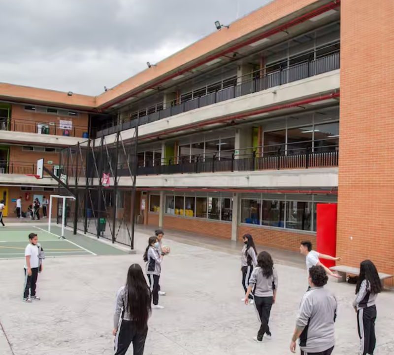 Zonas escolares o de construcción en Lima cómo aislar tu casa del ruido con ventanas antiruido