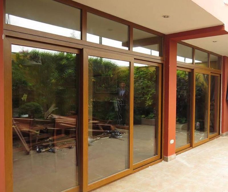 Durabilidad de las mamparas de PVC resistencia al sol y la humedad