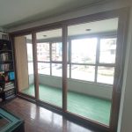 Mamparas antiruido para balcones cómo reducir el tráfico y el ruido urbano