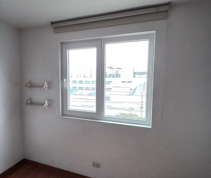 Ventanas antiruido de PVC vs. aluminio ¿cuál aísla mejor