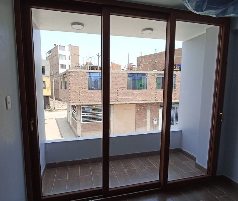 ¿Cuánto cuesta instalar mamparas para balcones en Lima este 2025